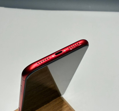 iPhone 11 256GB Product RED